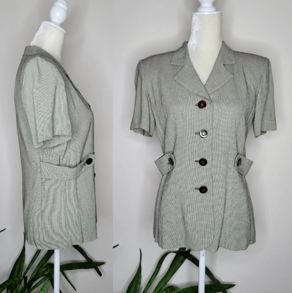 VTG 90s Taurus II Buttoned Top